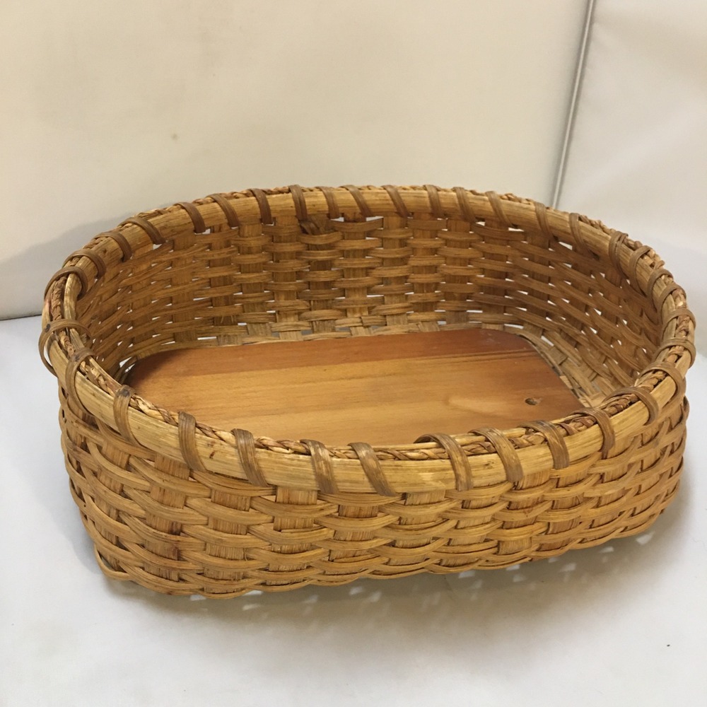 Woven Wicker Basket Unisex Brown Wood Base Oval Farmhouse Decor Vintage Rustic